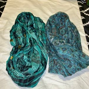 Blue Infinity Scarf Duo